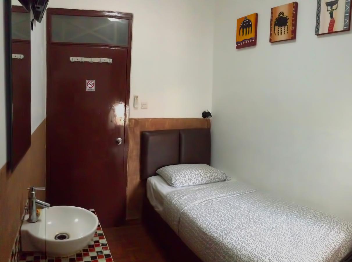 Tator Hotel Jakarta Buitenkant foto